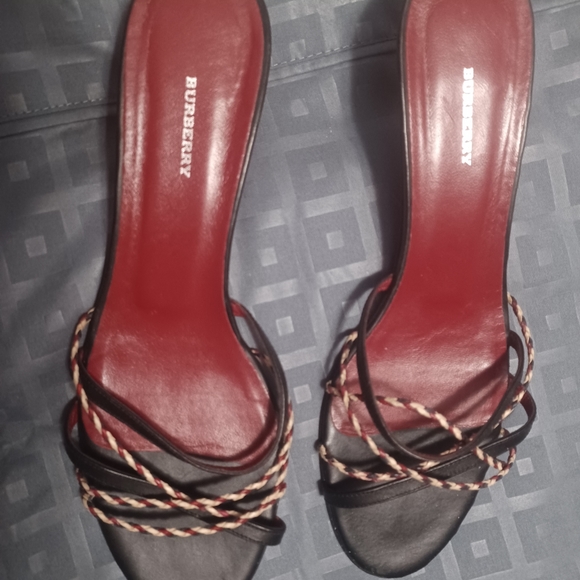 Shoes - Picture 1 of 4